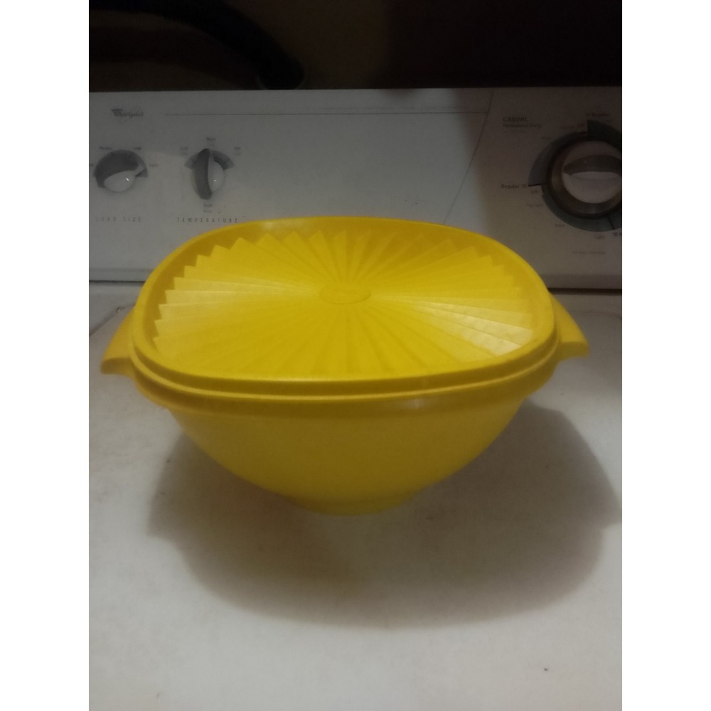 Vintage Yellow Servalier Tupperware Bowl With Starburst Yellow Lid Demensions...